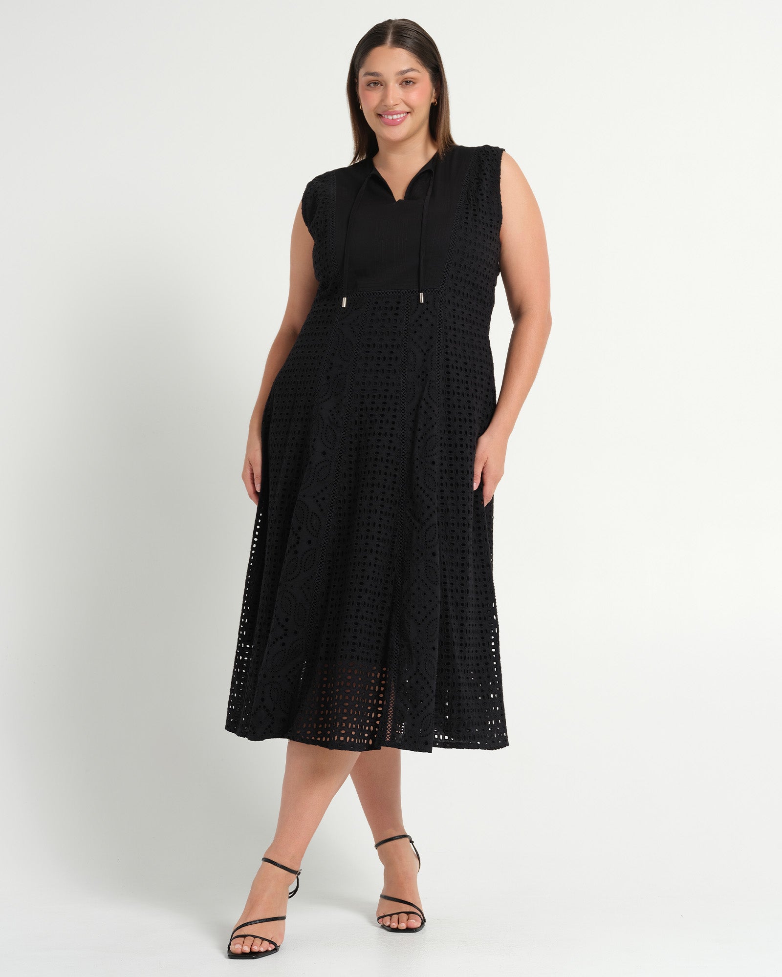 Estelle Women's Blair Cotton Embroidered Dress